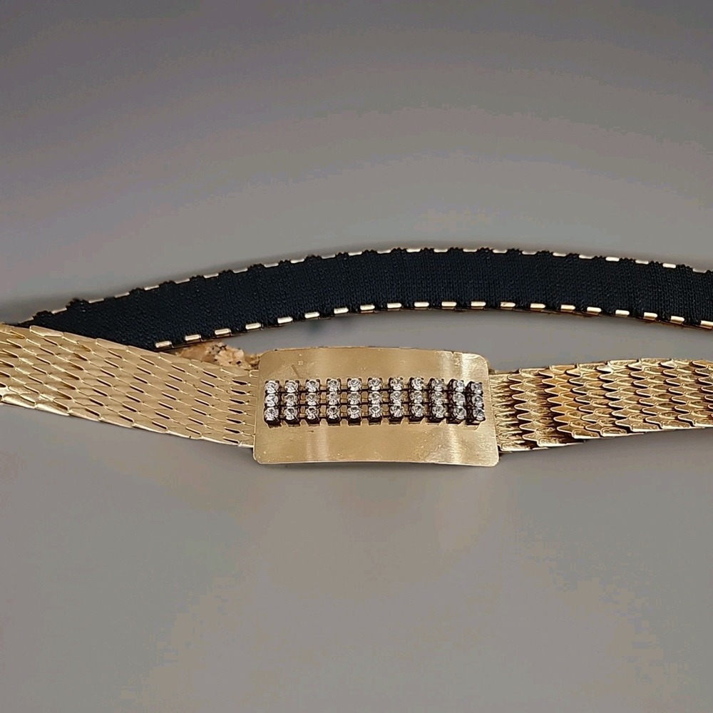 Vintage Silver Tone Fish Scale Belt With Rhinestones